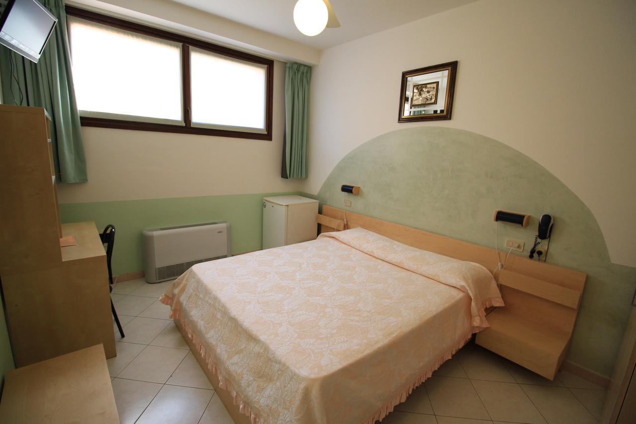Hotel I Laghetti Polesella Exterior foto