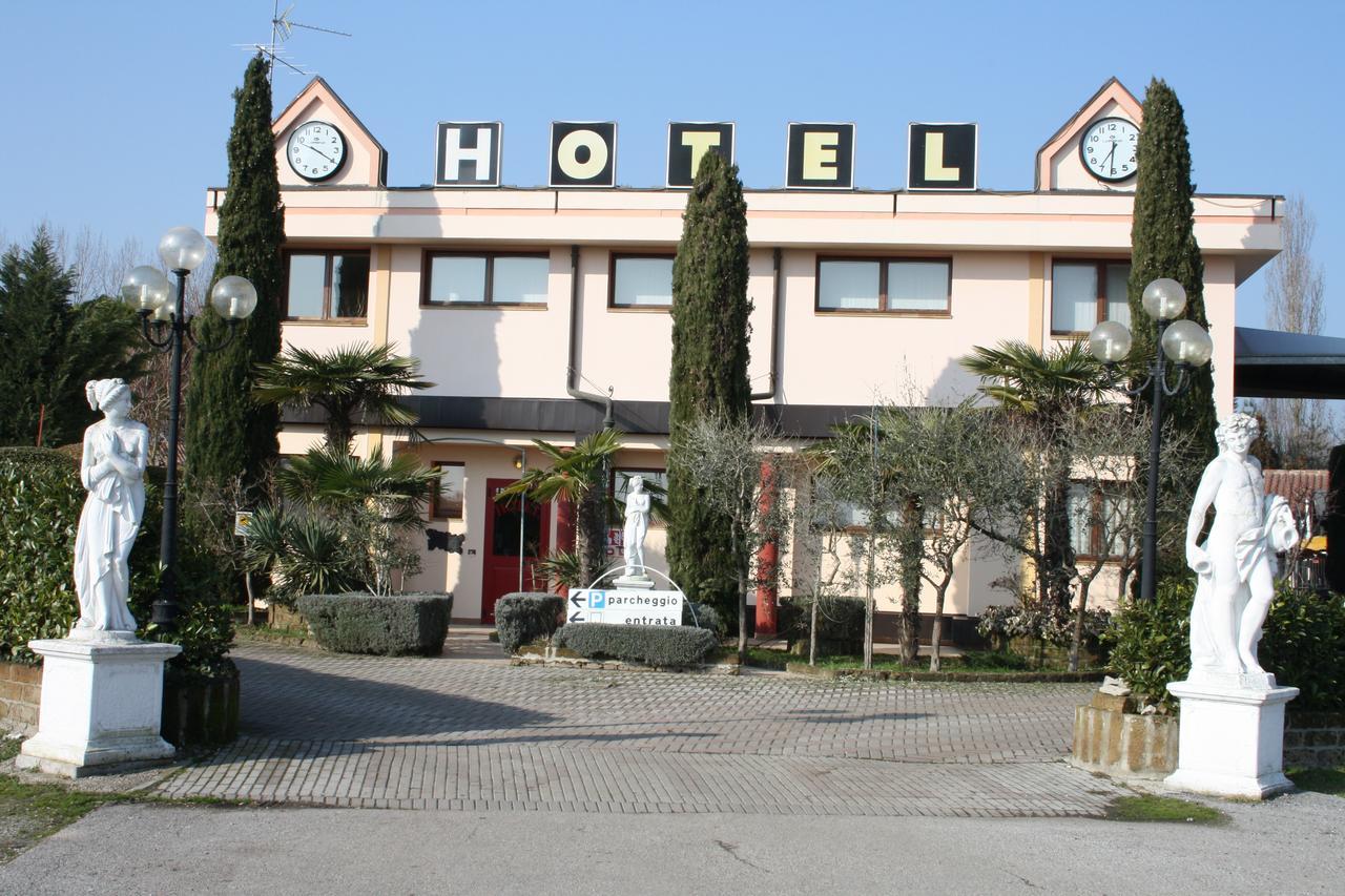 Hotel I Laghetti Polesella Exterior foto